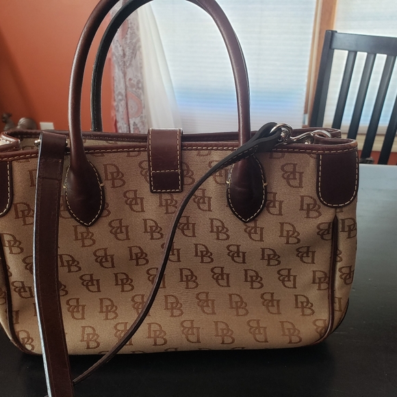 Purse - Picture 4 of 4